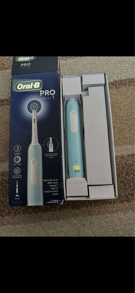 Periuta electrica Oral B