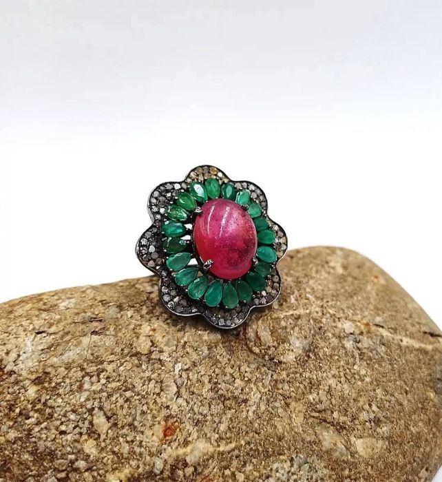 UNICAT - inel argint si rubine - smaralde - diamante naturale