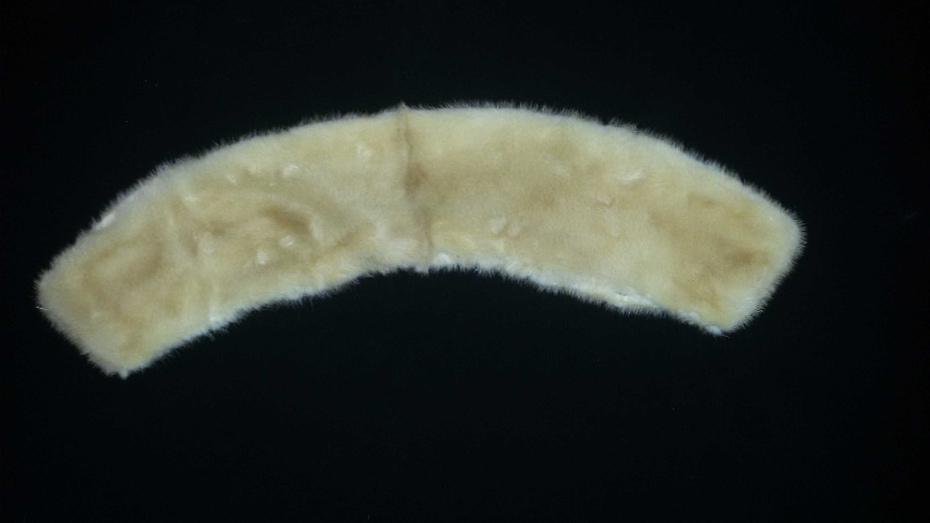 Шкура песца большая , меховые воротники, обрезки меха