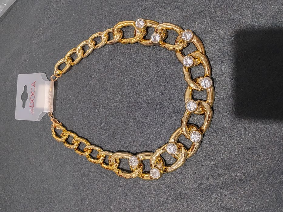 Colier auriu cu pietre