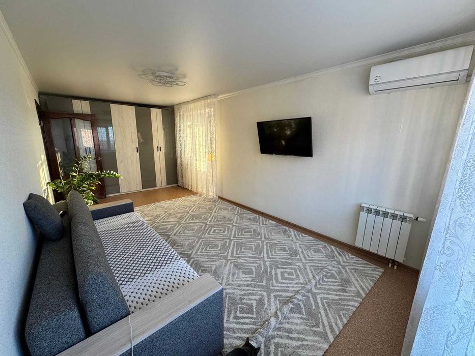 Продам 1 комнатную квартиру район Дворец Спорта