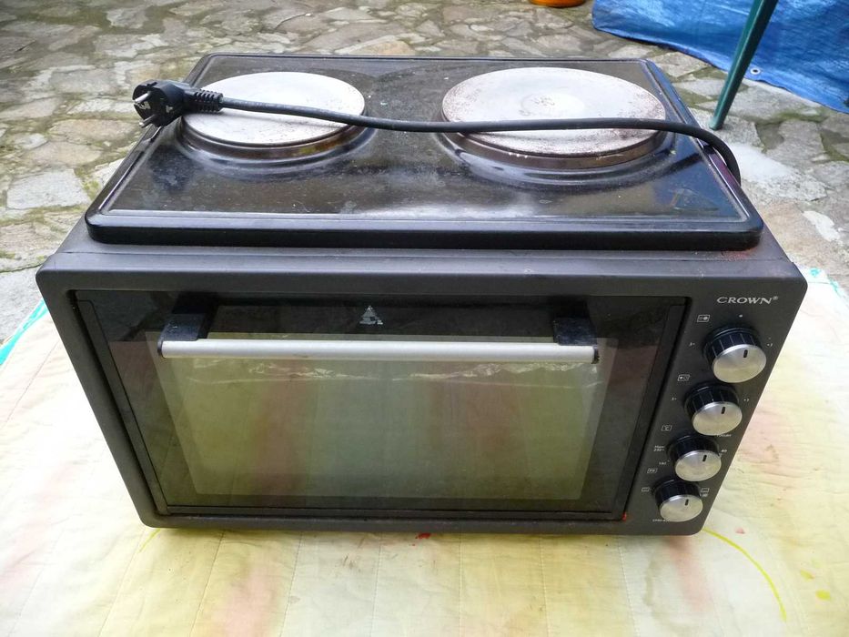 Мини фурна с два котлона "Crоwn"