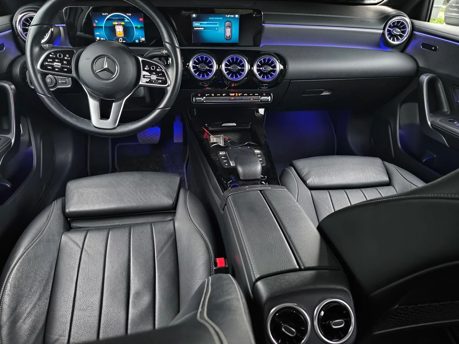 Mercedes-Benz A Mercedes Benz A class Premium auto,pano,ambient lights,piele