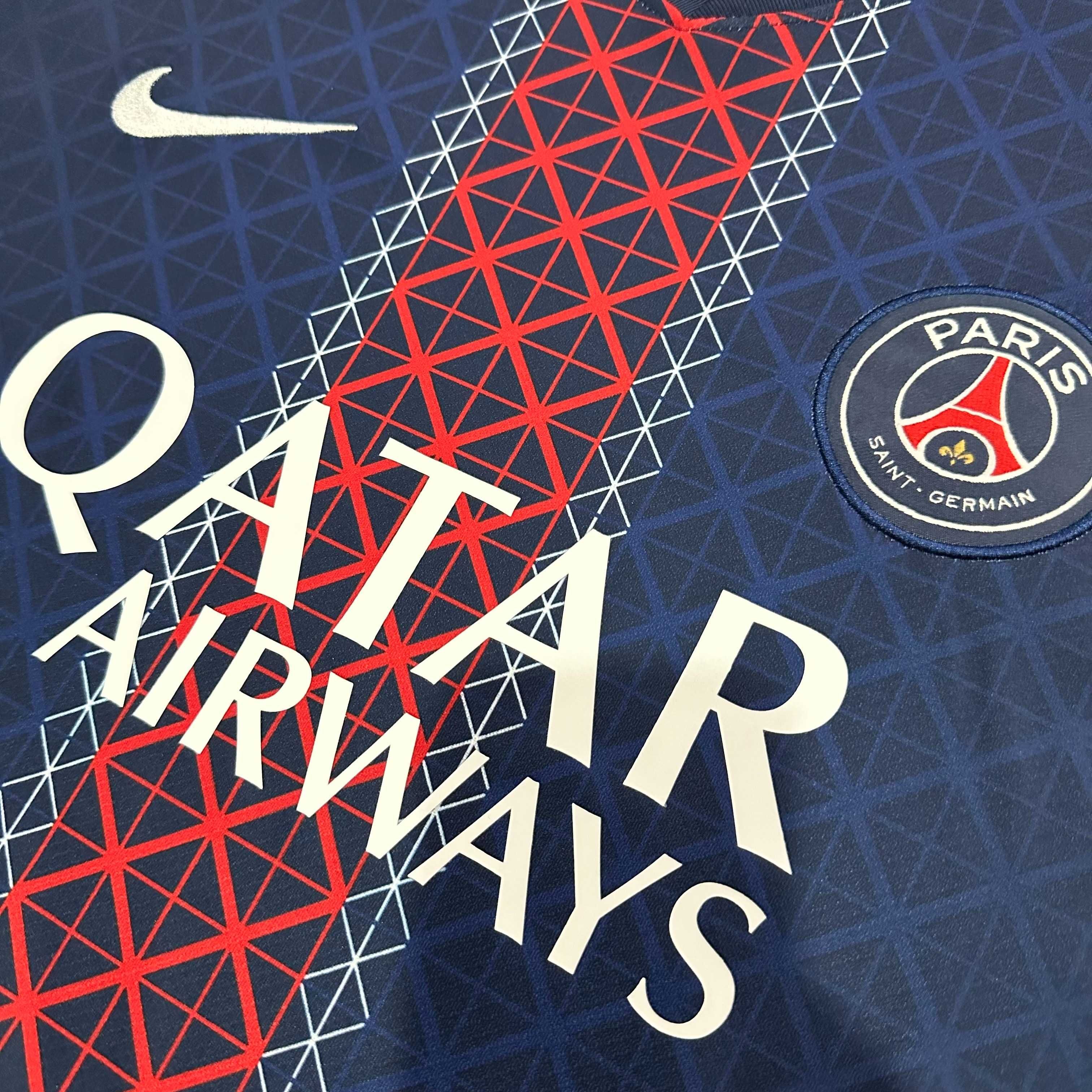 Тениска на PSG за сезон 25/26 в отлично състояние!