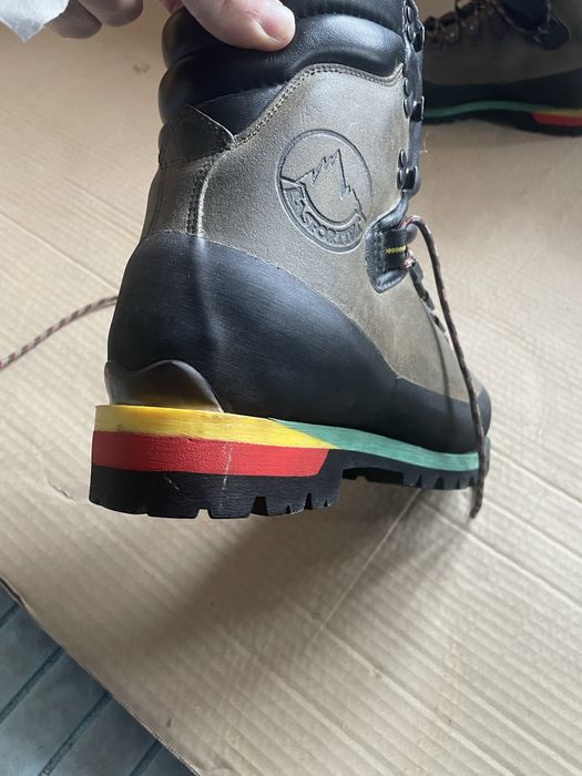 Планински (алпийски) обувки на марката La Sportiva