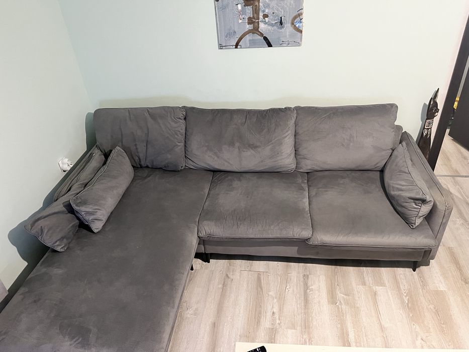 сив диван за хол