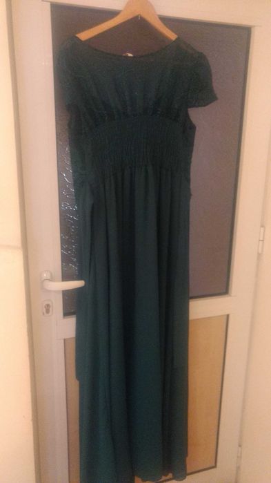 Официална дамска рокля.Цвят  тюркоазено зелено.Дантела горна част.