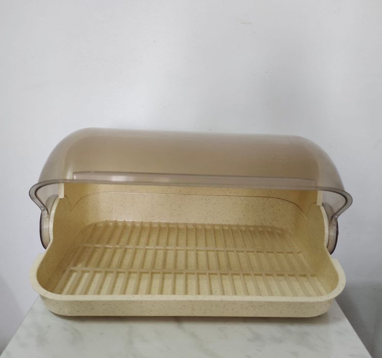 Бытовые предметы по 500 тенге.