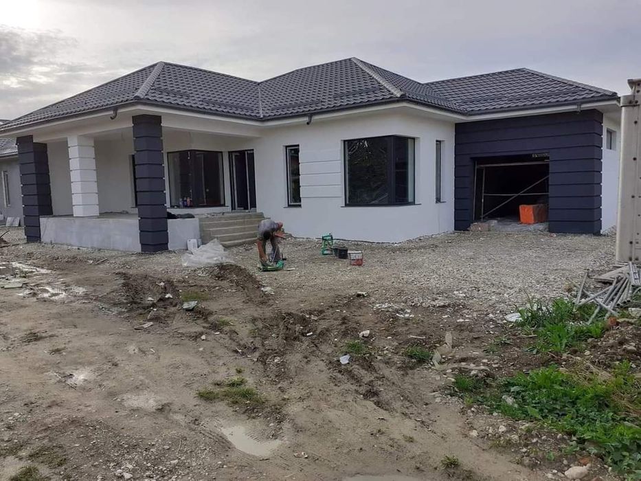 Vând casa Ștefănești Zavoi str Teilor