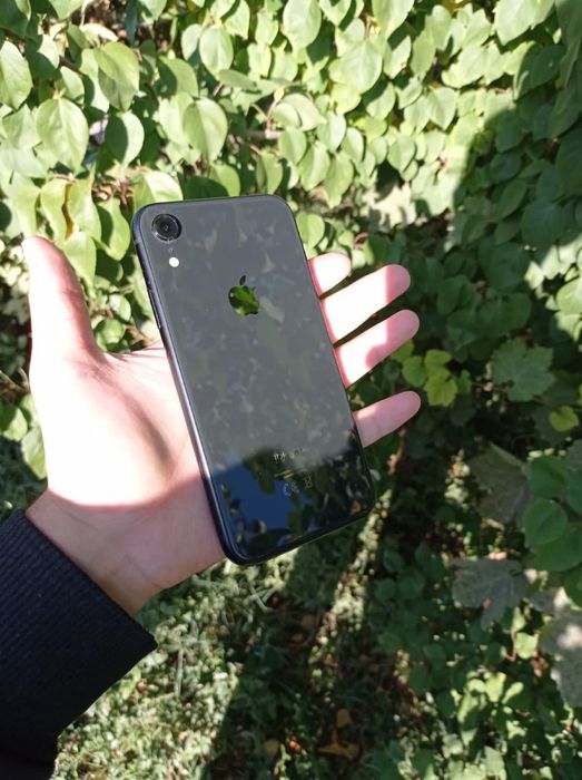 iPhone XR 64 в хорошем состоянии