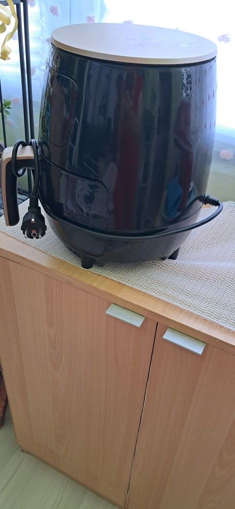 Уред за пържене без мазнина Foliamo "Air Fryer Maxx"
