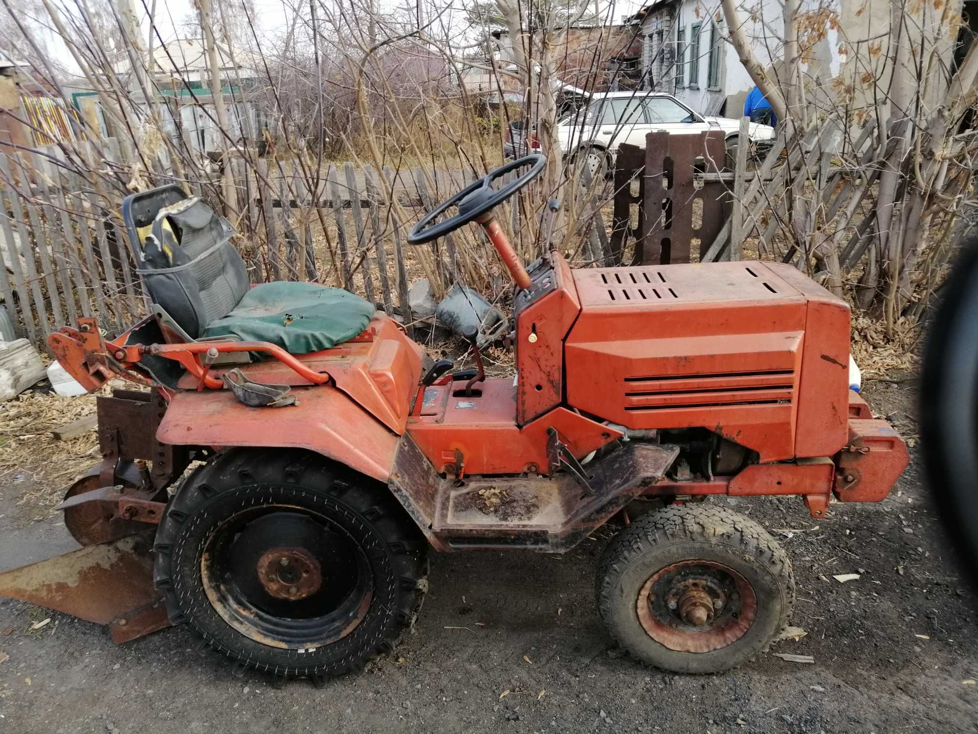 Мини трактор кмз т012