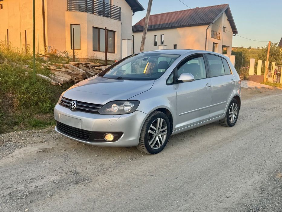 Volkswagen Golf Plus TDI 2010 Euro 5 Senzori parcare cu afisaj Climatronic Jante