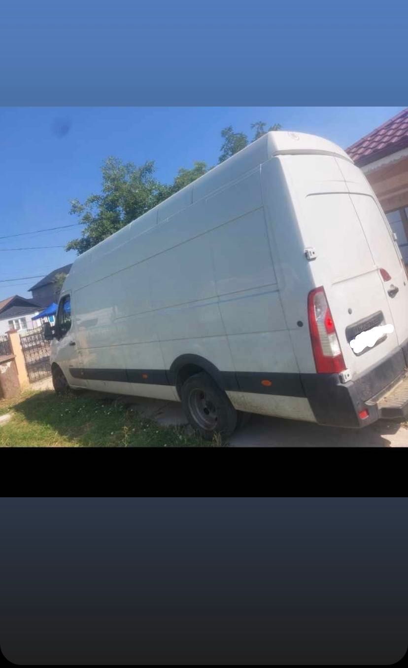 Vând Renault Master