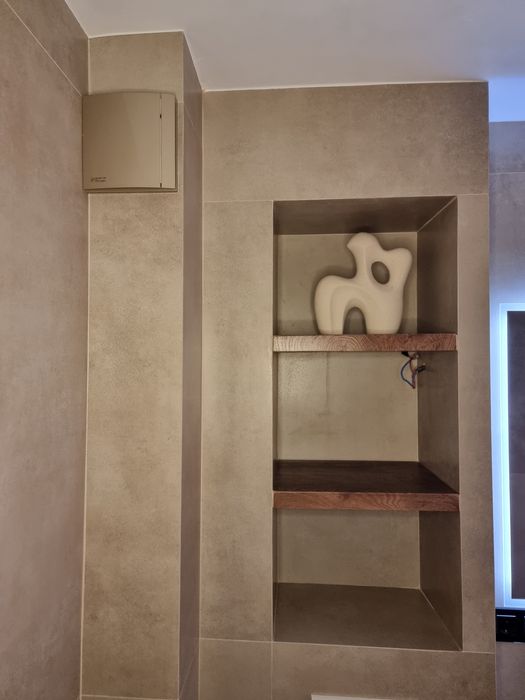 Lucrări în construcții - Zugrăveli, parchet, gresie/faianță, rigips