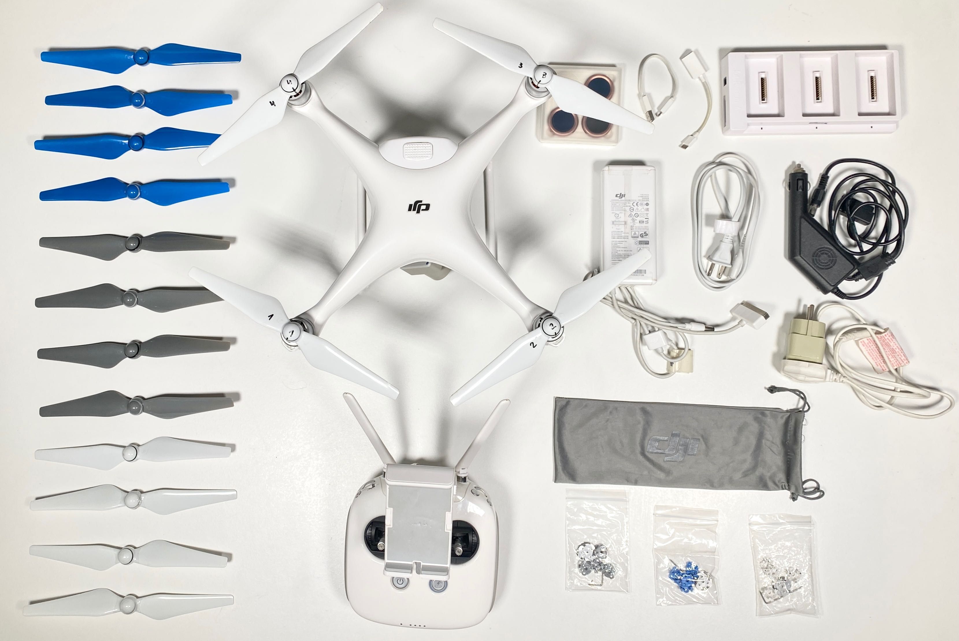 DJI Phantom 4 Pro + filtre ND + accesorii + cutie transport