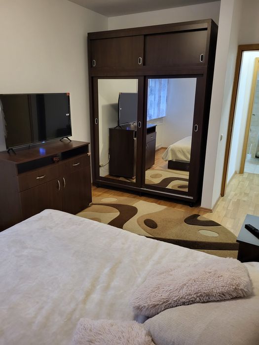 Vand apartament cu doua camere