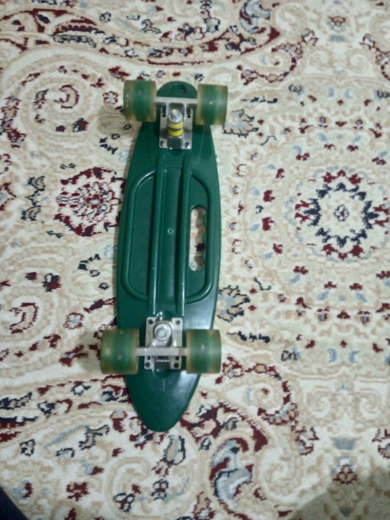 Скейтборд зелёный