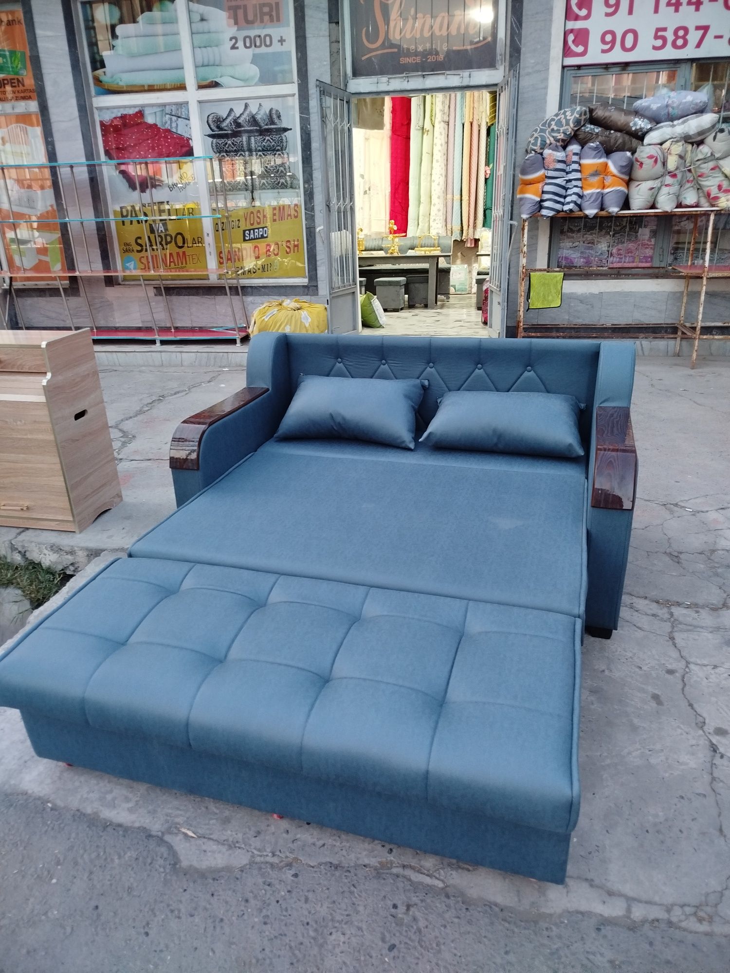 Kreslo spalni divan