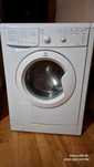 Продам срочно б/у стиралку Indesit.