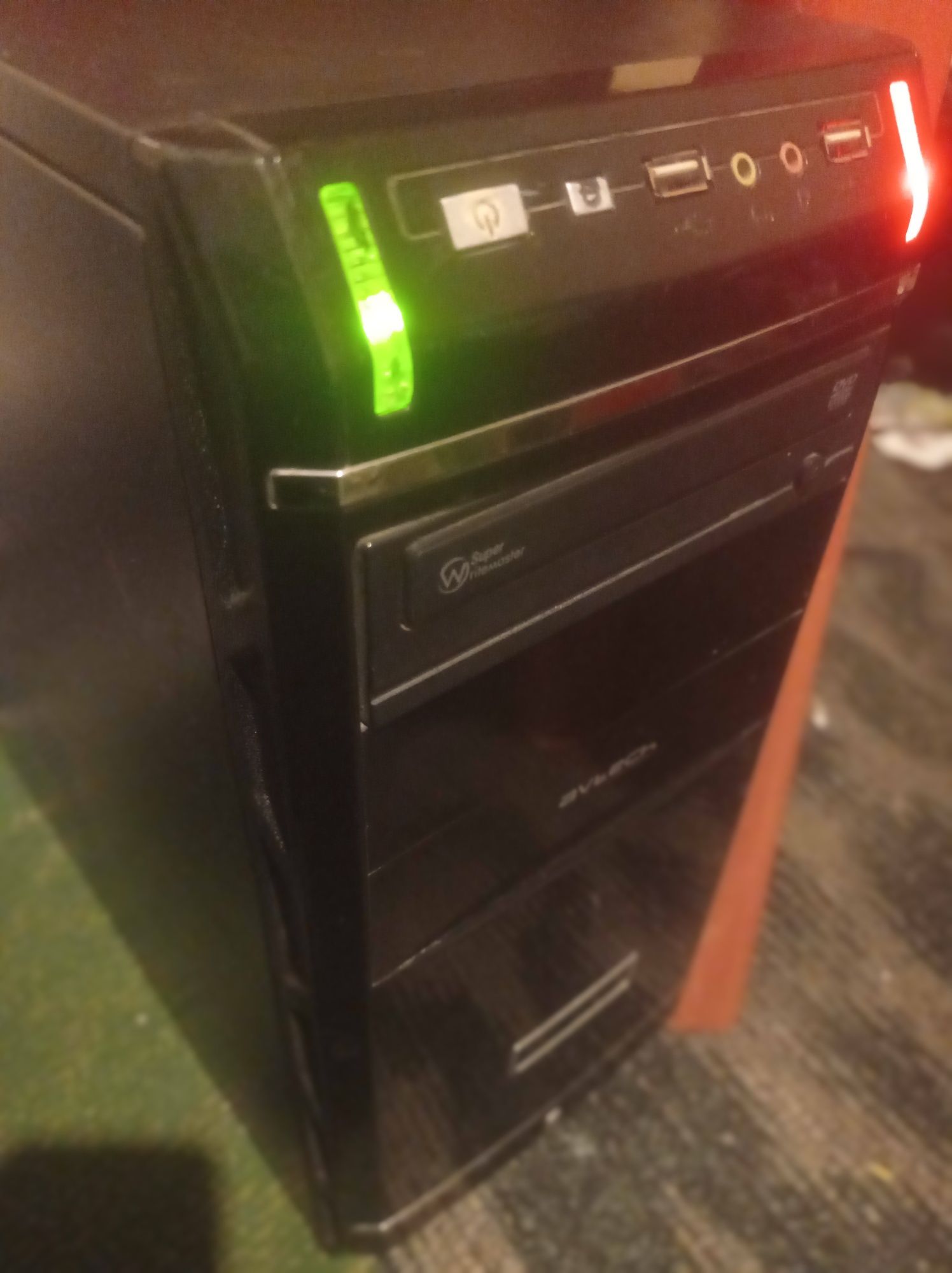 Igravoy DDR3 core i3 srochna sotladi