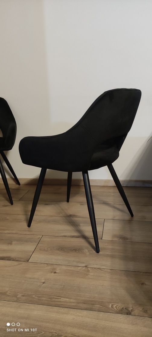 Scaune noi elegante catifea