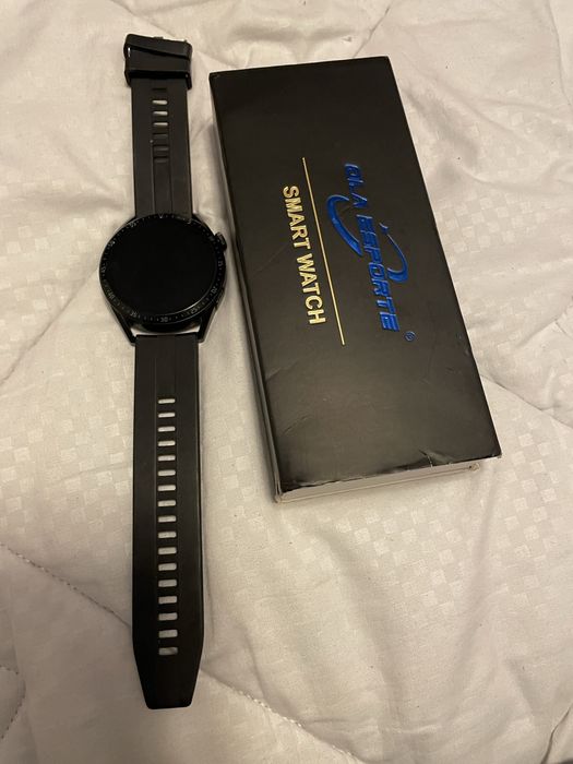 Vand ceas Smart watch în stare buna  ma puteti contacta prin mesaje
