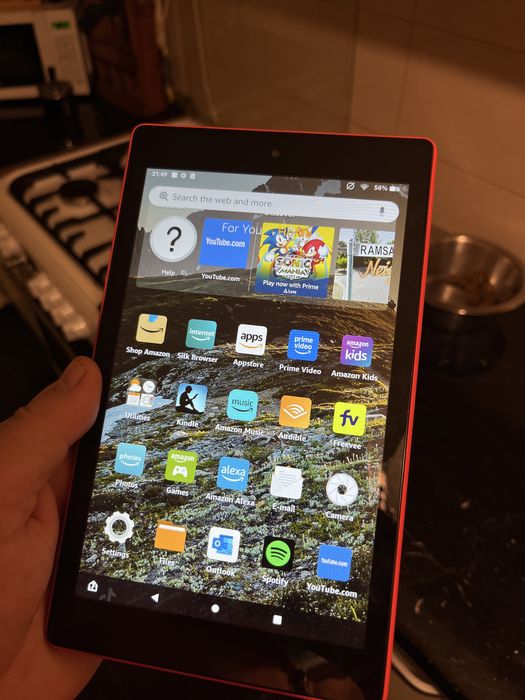 Amazon Kindle Fire Tablet HD 8 (8th Gen)