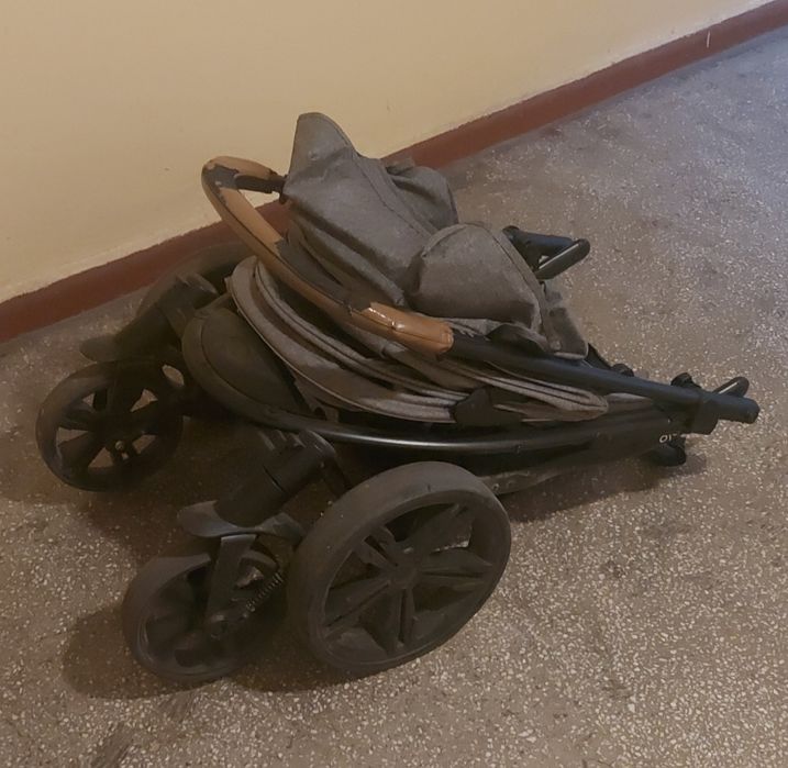 Carucior Lionelo Annet Plus + scaun IKEA Antilop