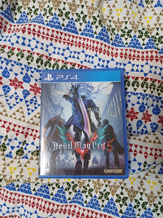 Срочно продам диск ps4 в отличном состояние