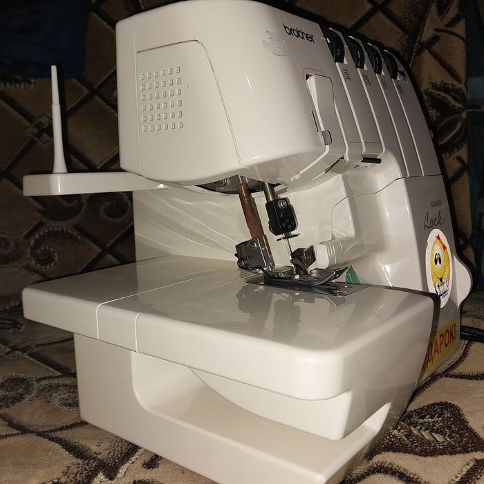 Оверлок Brother 3032D