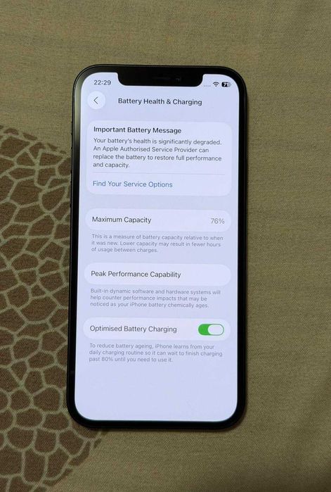 Vand iPhone 12 negru 64gb