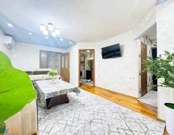 Чиланзарский 16 квартал 3/3/5 метро 62 кв.м 450$