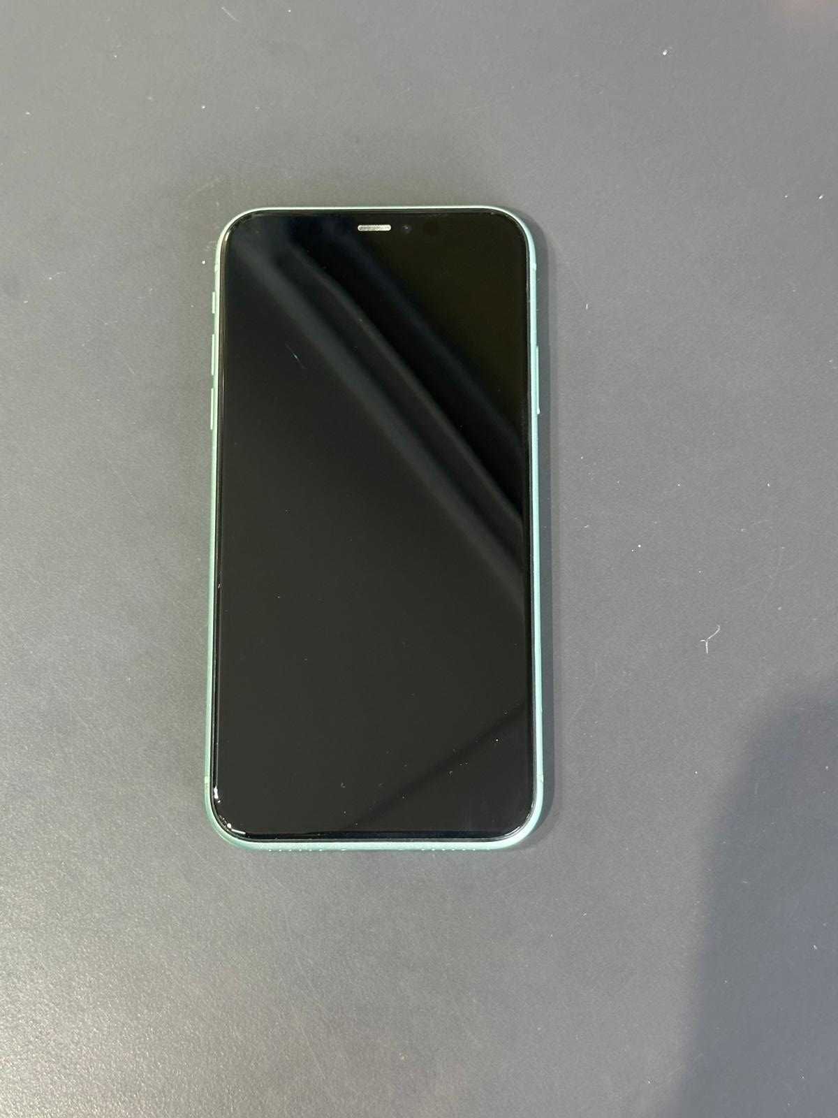 iPhone 11 Като Нов