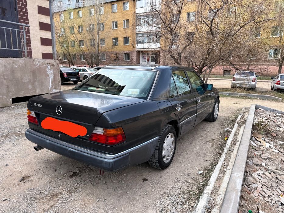 Mercedes Benz E200