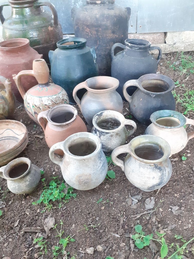 Делви , стомни, гърнета и паници,  керамични съдове
