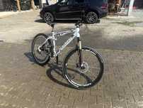Bicicleta Cube full suspensi ,frane hidraulice