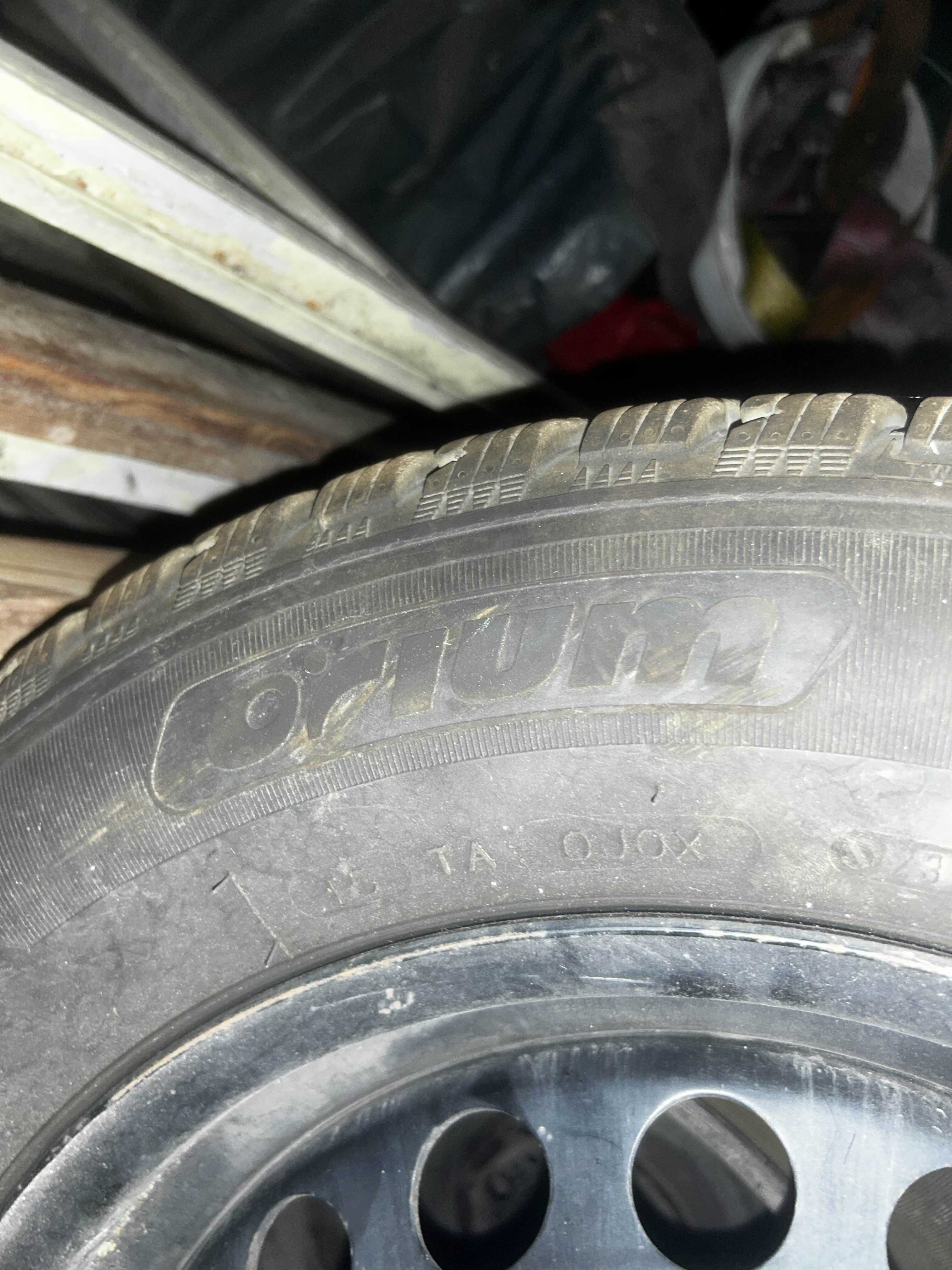 Продавам зимни гуми Orium с джанти, подходящи за VAG групата.