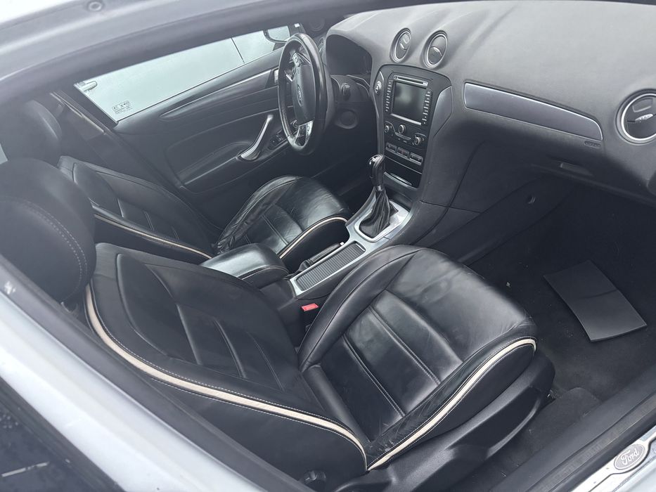 Dezmembrez ford mondeo mk4 facelift break alb