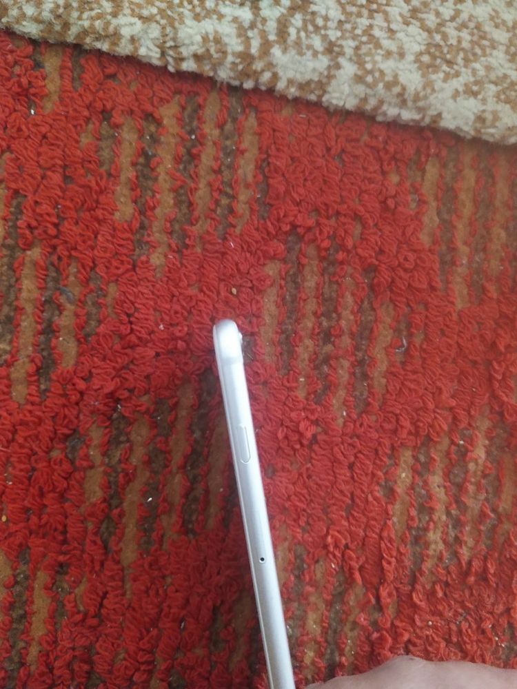 Iphone 6s sotiladi