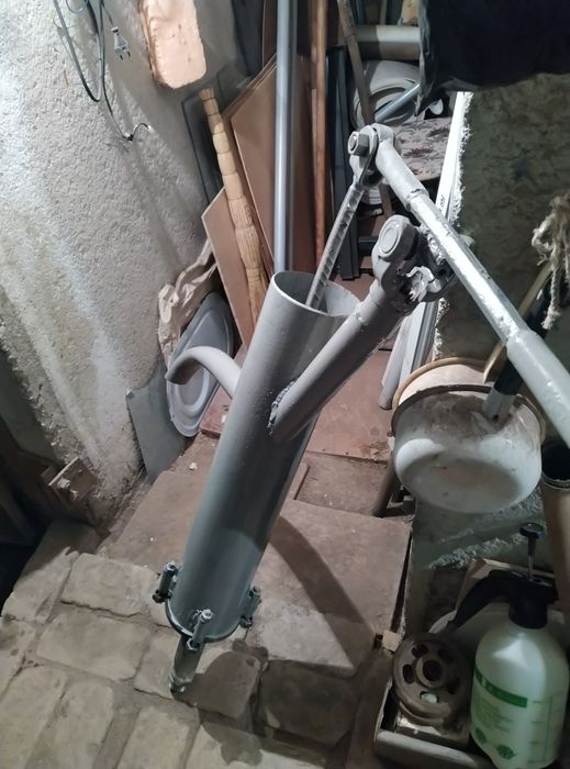 Ручная колонка для воды