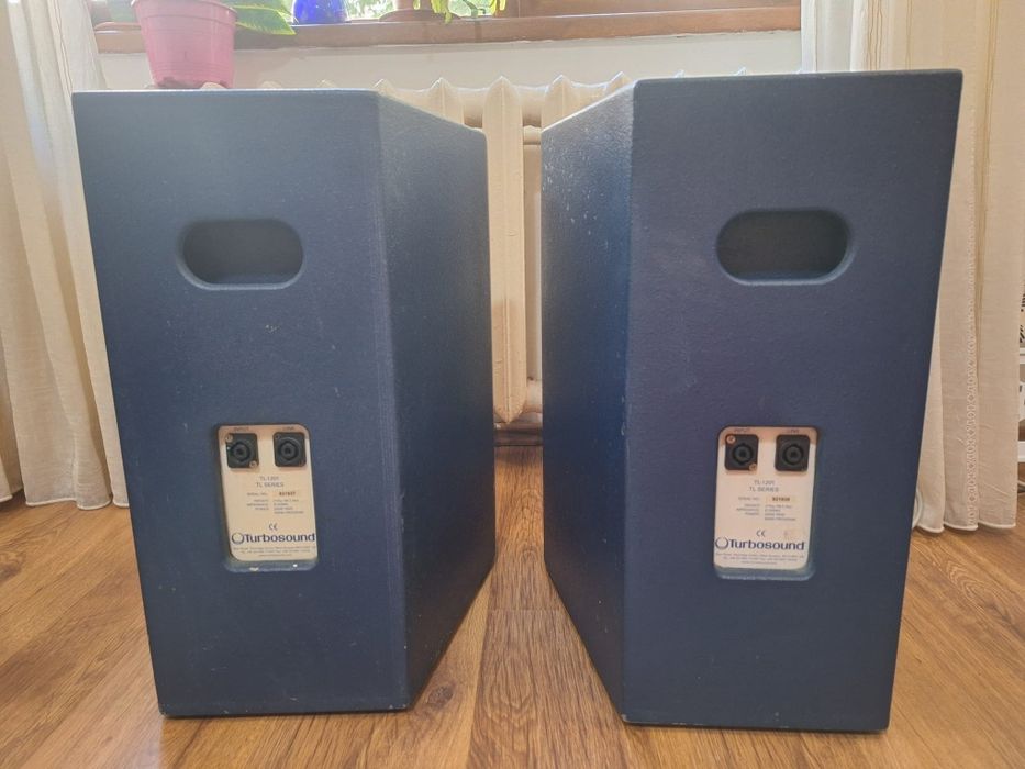 Boxe Turbosound  TL1201