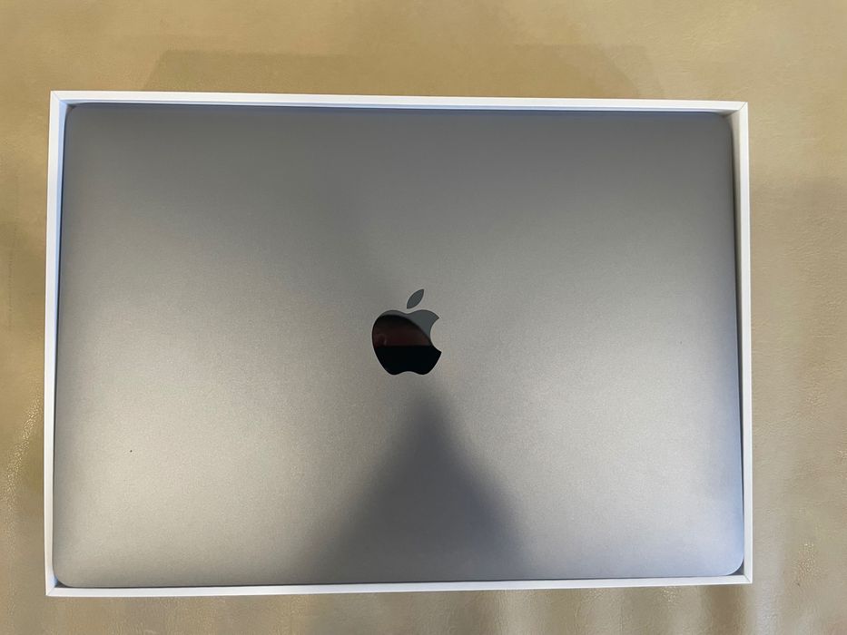 MacBook Air 13 inch 256GB