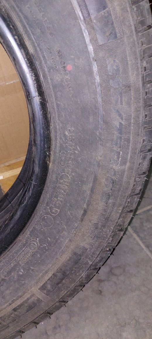 Michelin Agilis 215/75/R16C