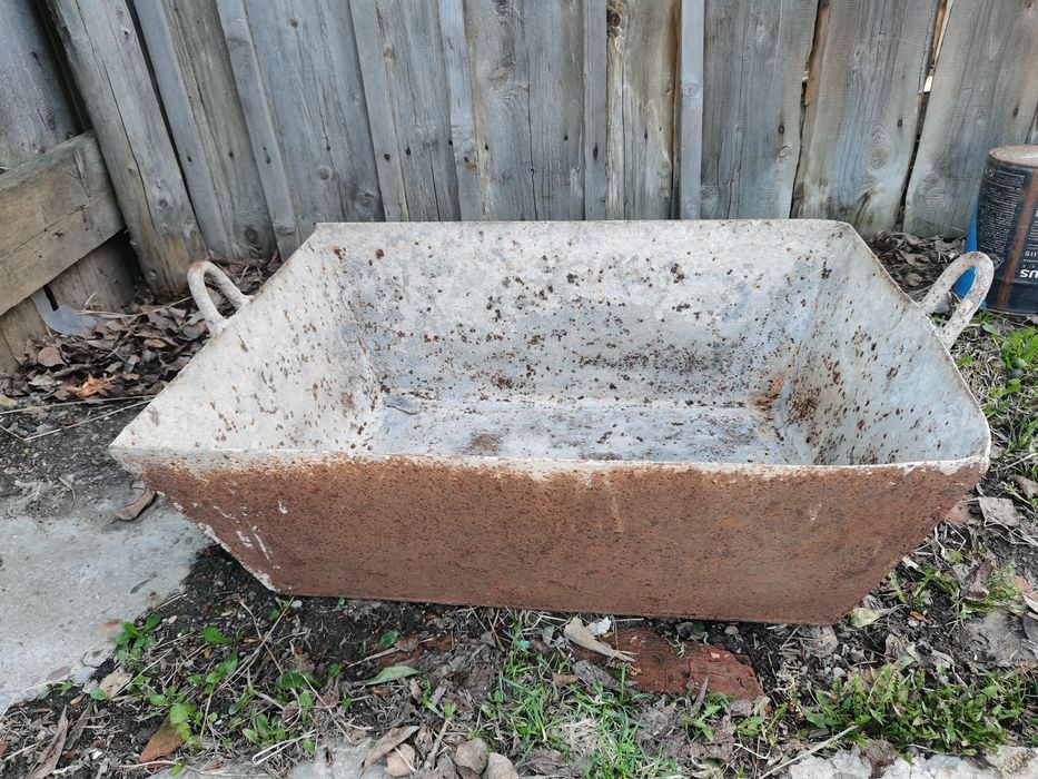 Корыто бак ёмкость для раствора / цемента