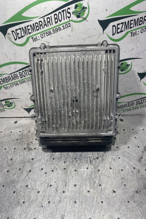 Calculator motor ECU 0 281 016 125 BMW Seria 7 F01/F02
