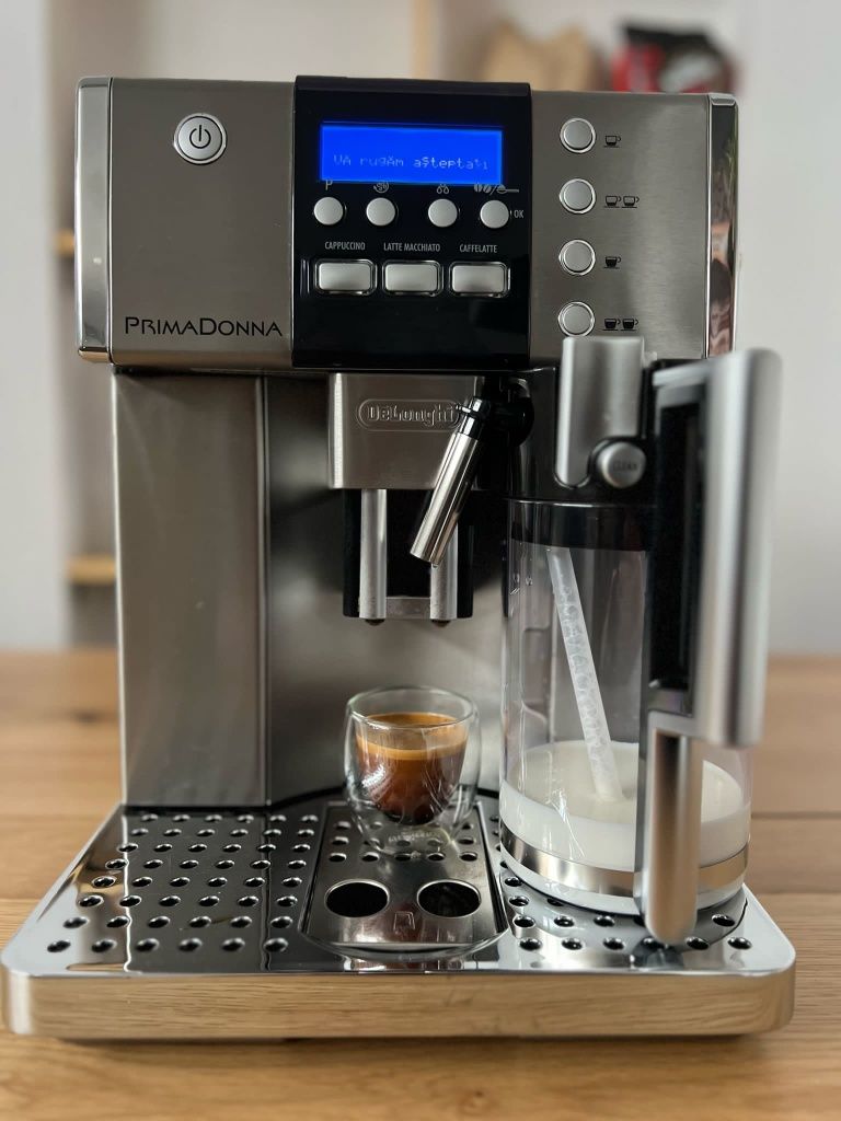 DeLonghi PrimaDonna ESAM 6620, Espressor, Mașina de cafea