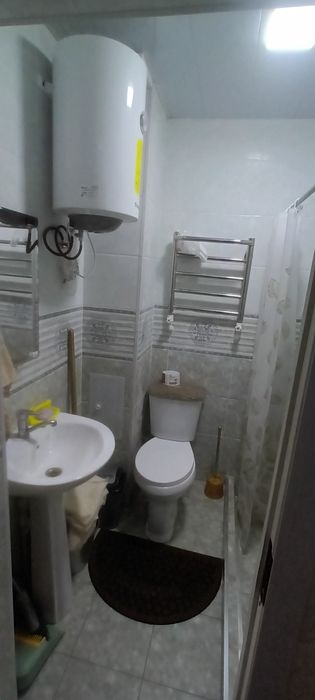 Продаётся 1 ком. квартира Срочно Бектемирском районе массив Водн
