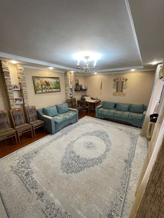 2-комн. улучшенная 65 м², кирпич, Сатпаева 13/6