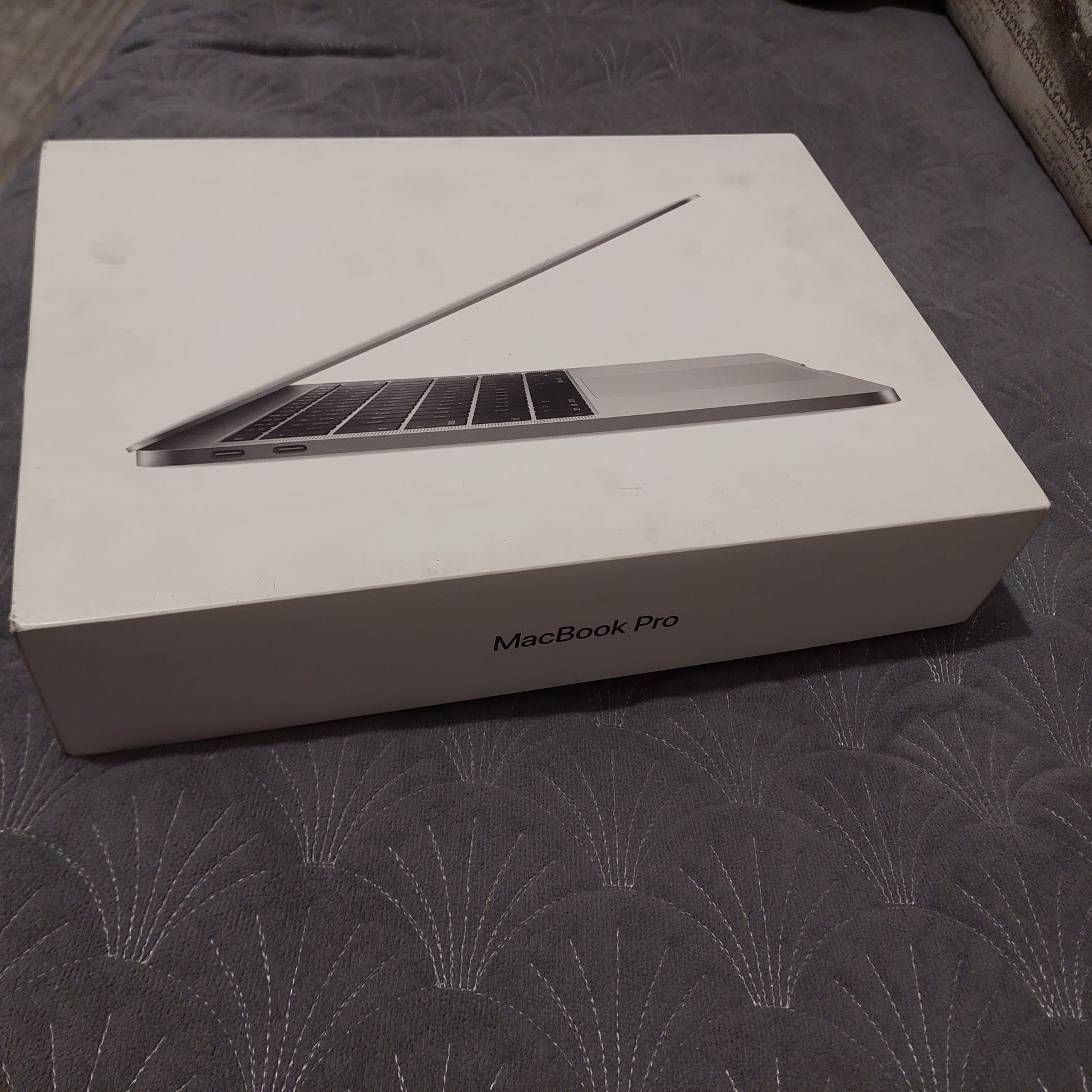 Продаю    Macbook